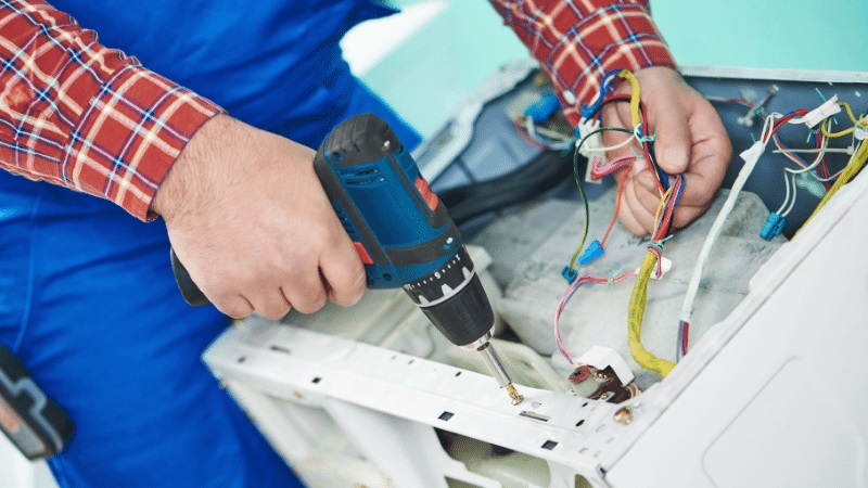 Arifiye Siemens Siemens çamaşır makinesi kart tamiri – Su almama arızası orijinal parça ile giderildi. - Teknik servis örneği